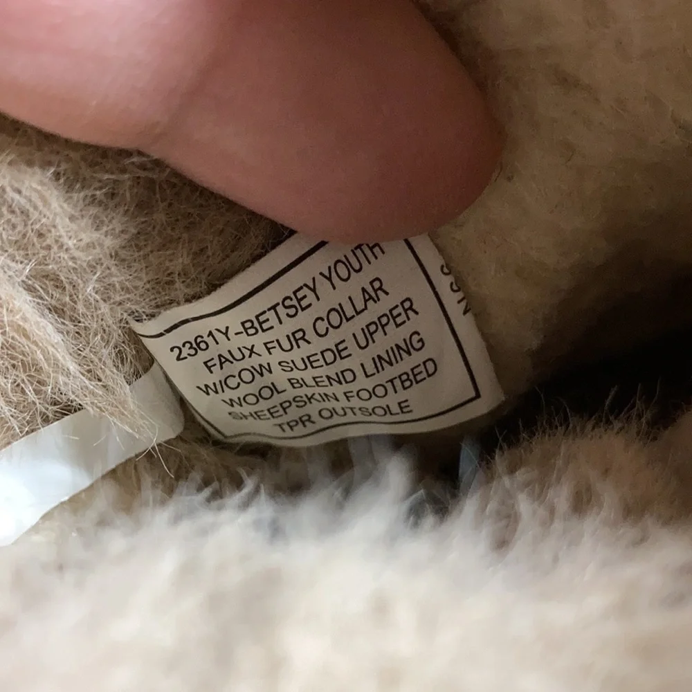 BearPaw Betsy wool lined pull on boots size‎ 13